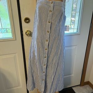 New X-Large dress very nice! Liz